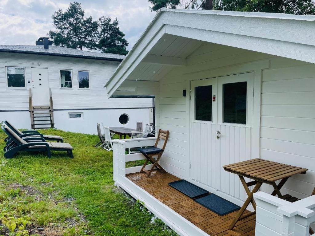 Nice Apartment With1 Bedroom Separate Living Room With A Sofa Bed And A Tiny Kitchen A Bathroom Located In Nordstrand Near By The Sea For 3 Guests With A Garden And Grill 5 Extra Guests With Extra Cost In The Cabin With Sea View Just Outside The Apar Oslo Exterior foto