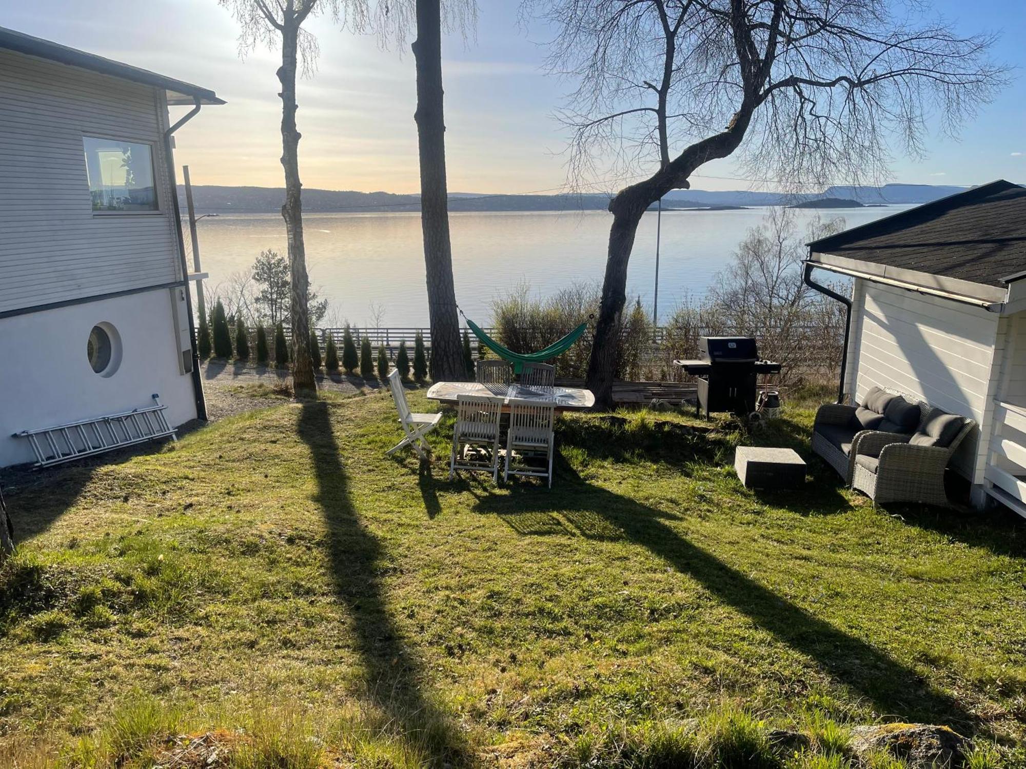 Nice Apartment With1 Bedroom Separate Living Room With A Sofa Bed And A Tiny Kitchen A Bathroom Located In Nordstrand Near By The Sea For 3 Guests With A Garden And Grill 5 Extra Guests With Extra Cost In The Cabin With Sea View Just Outside The Apar Oslo Exterior foto